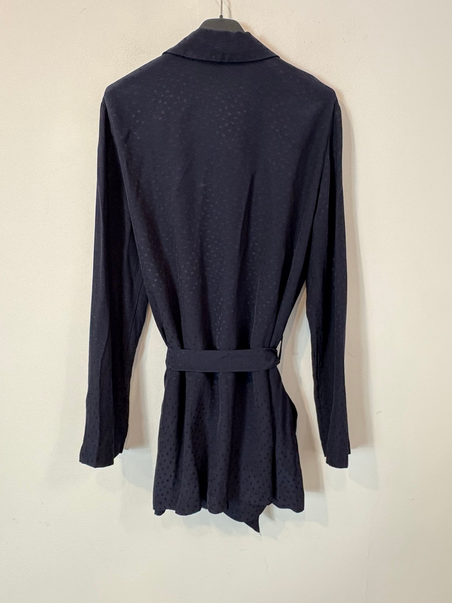 SYSTEMACTION. Chaqueta azul fluida estampada