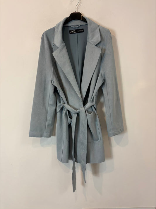 ZARA. Chaqueta azul claro efecto piel