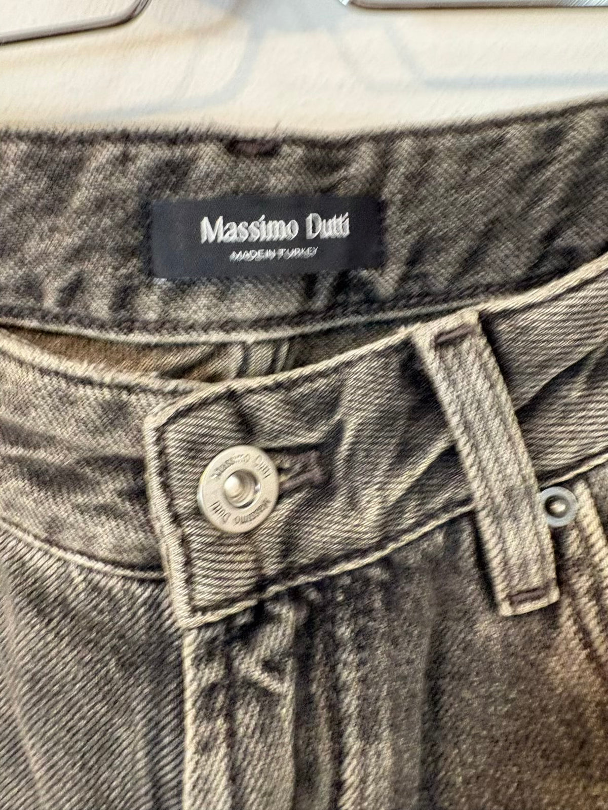 MASSIMO DUTTI. Denim recto gris