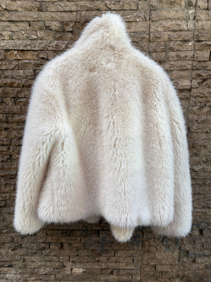 ZARA. Abrigo pelo corto