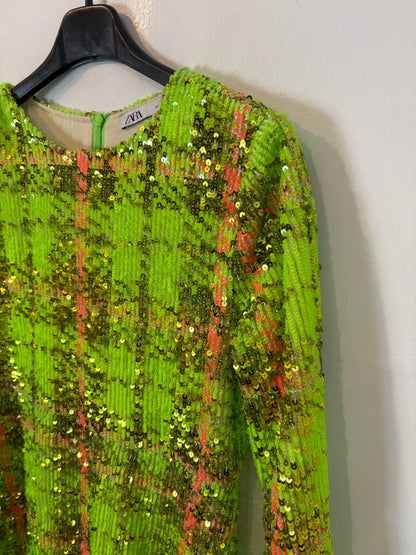 ZARA. Vestido corto lentejuelas fucsia. T S