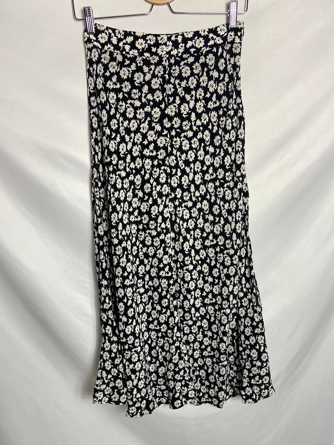 ZARA. Falda midi estampado flores T. XS