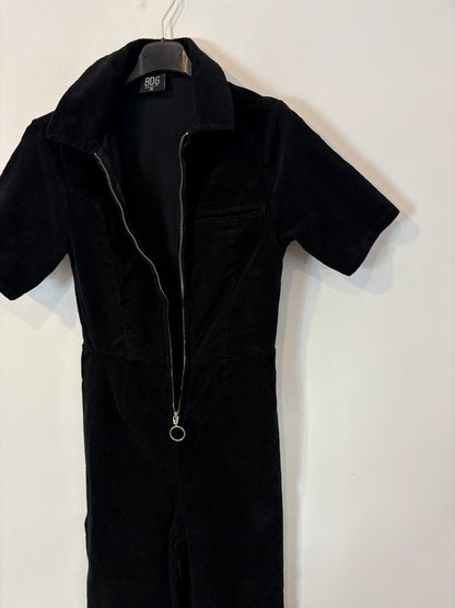 URBAN OUTFITERS. Mono largo negro textura