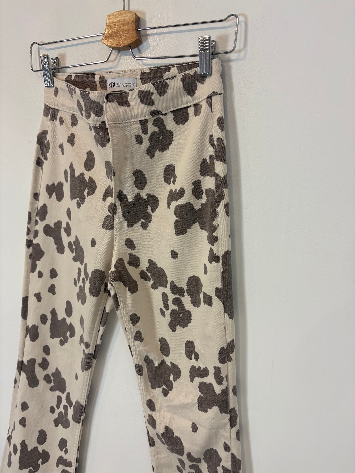 ZARA. Printed stretch denim. T 36