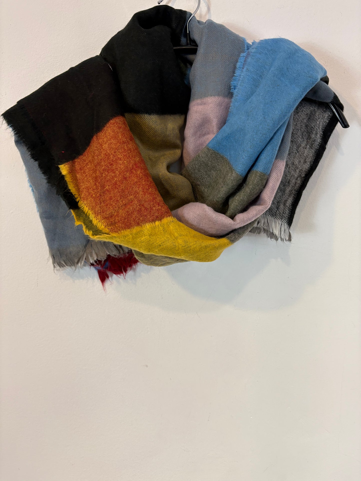 ZARA. Bufanda cuadros colores