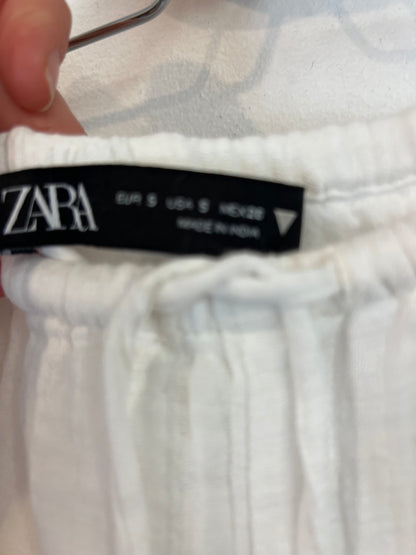 ZARA. Pantalón corto blanco algodón T.s