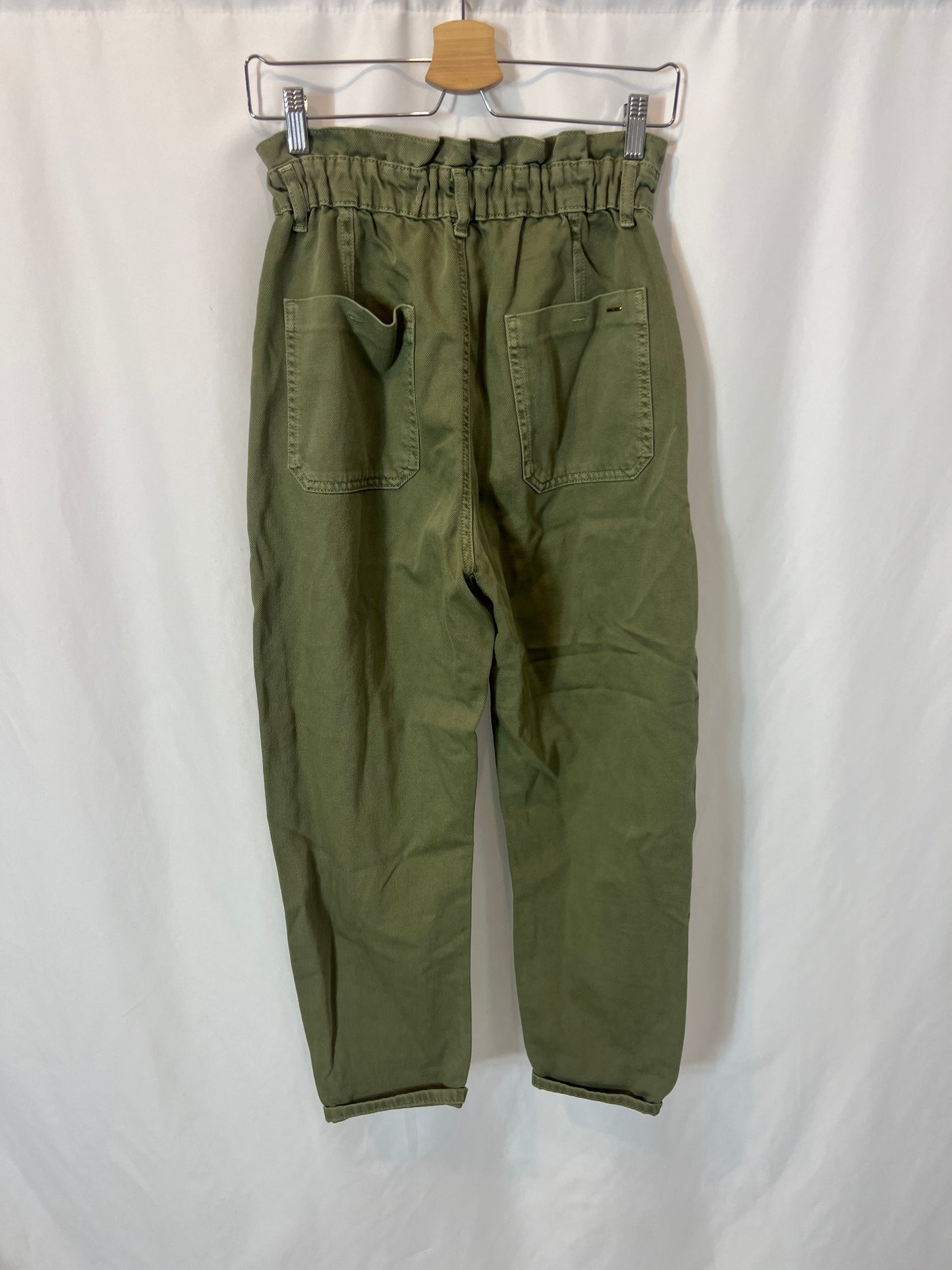 ZARA. Denim verde bolsillos. T 36