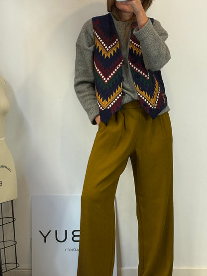 OTRAS. Chaleco azul bordado colores