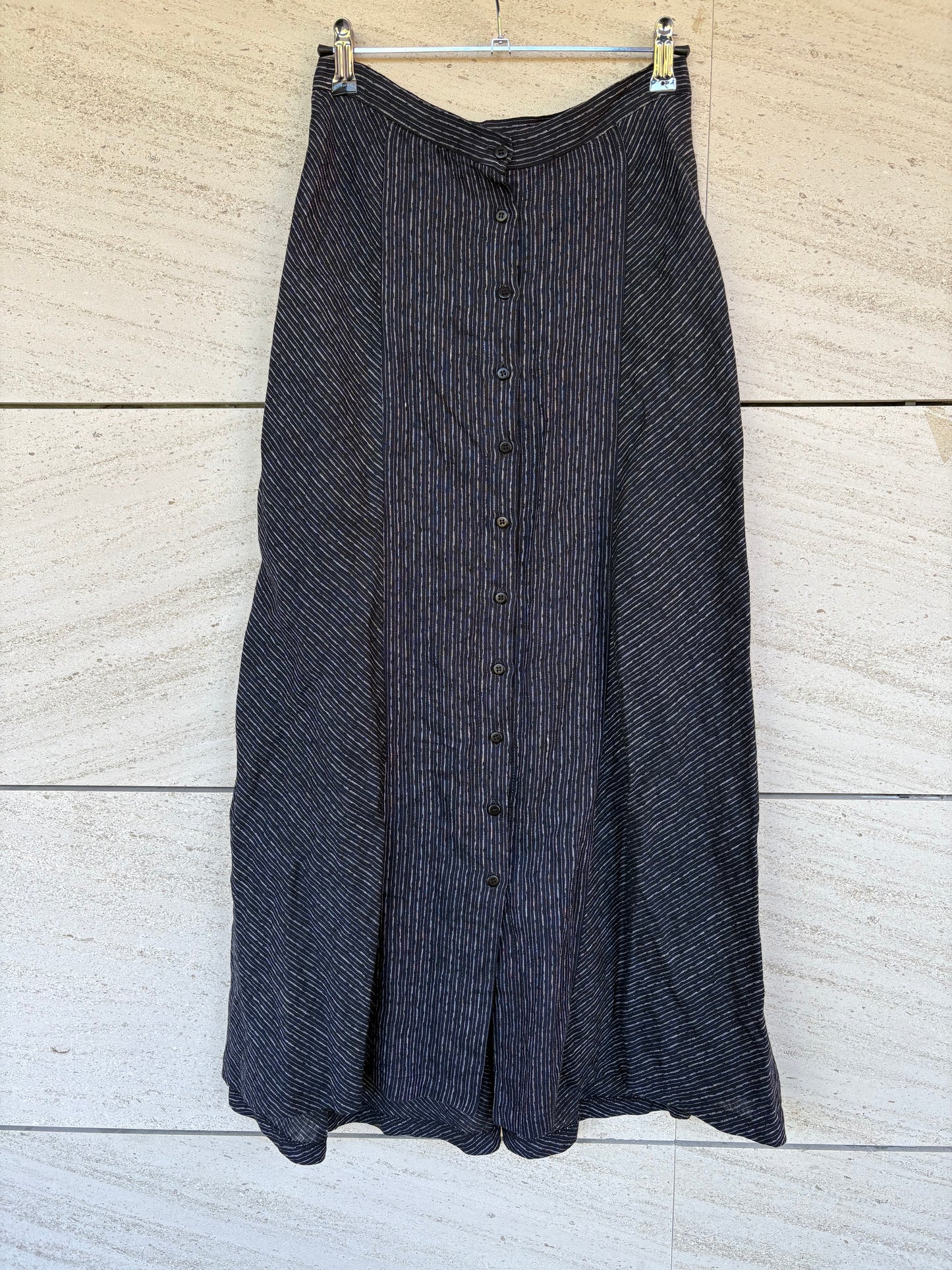 CORTANA. Falda midi abotonada lino. T 38