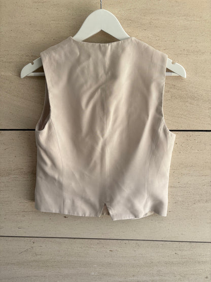 ZARA. Beige pleated vest. TS