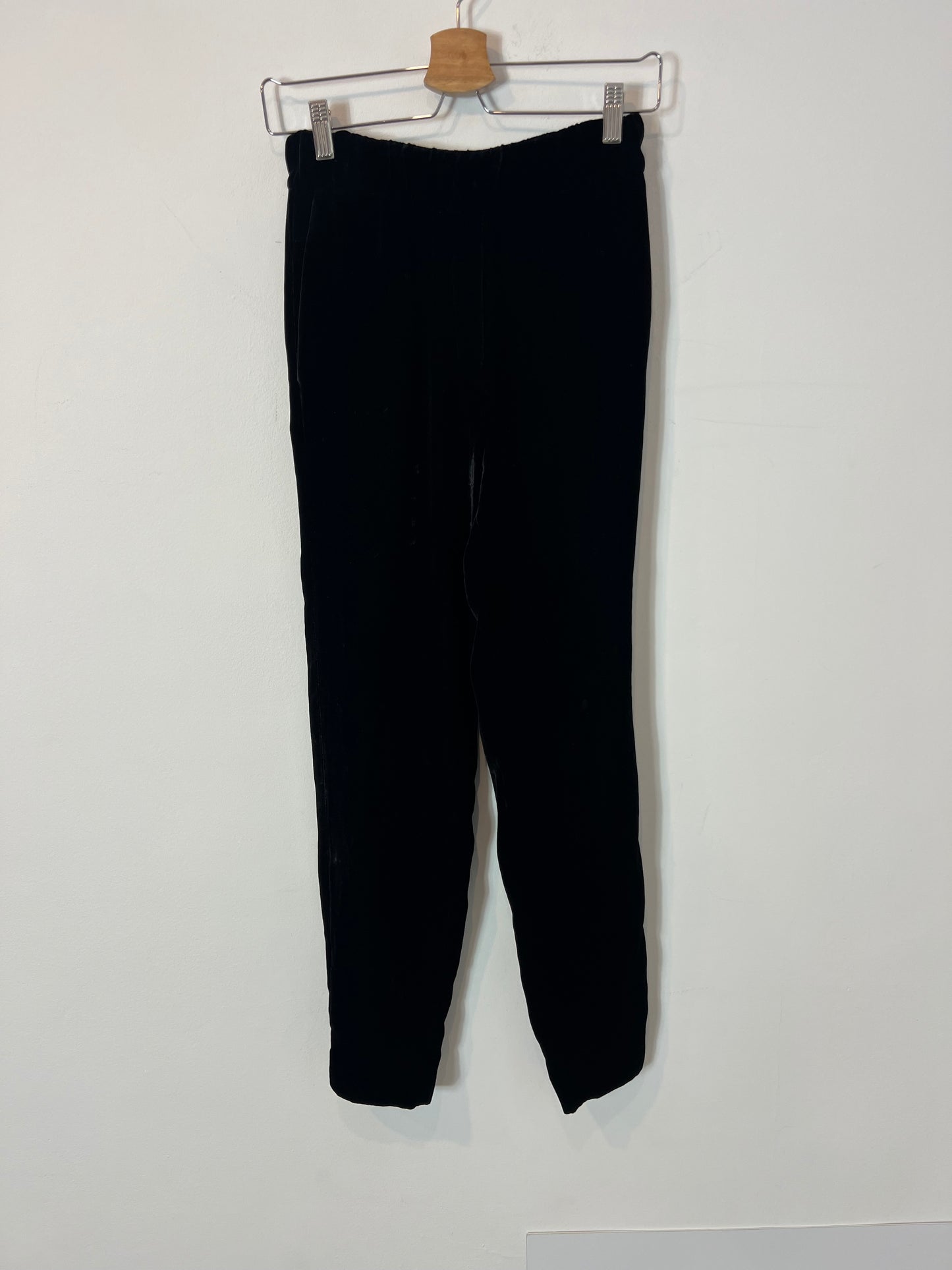 SANDRO. Black velvet flowing trousers S.1(s)