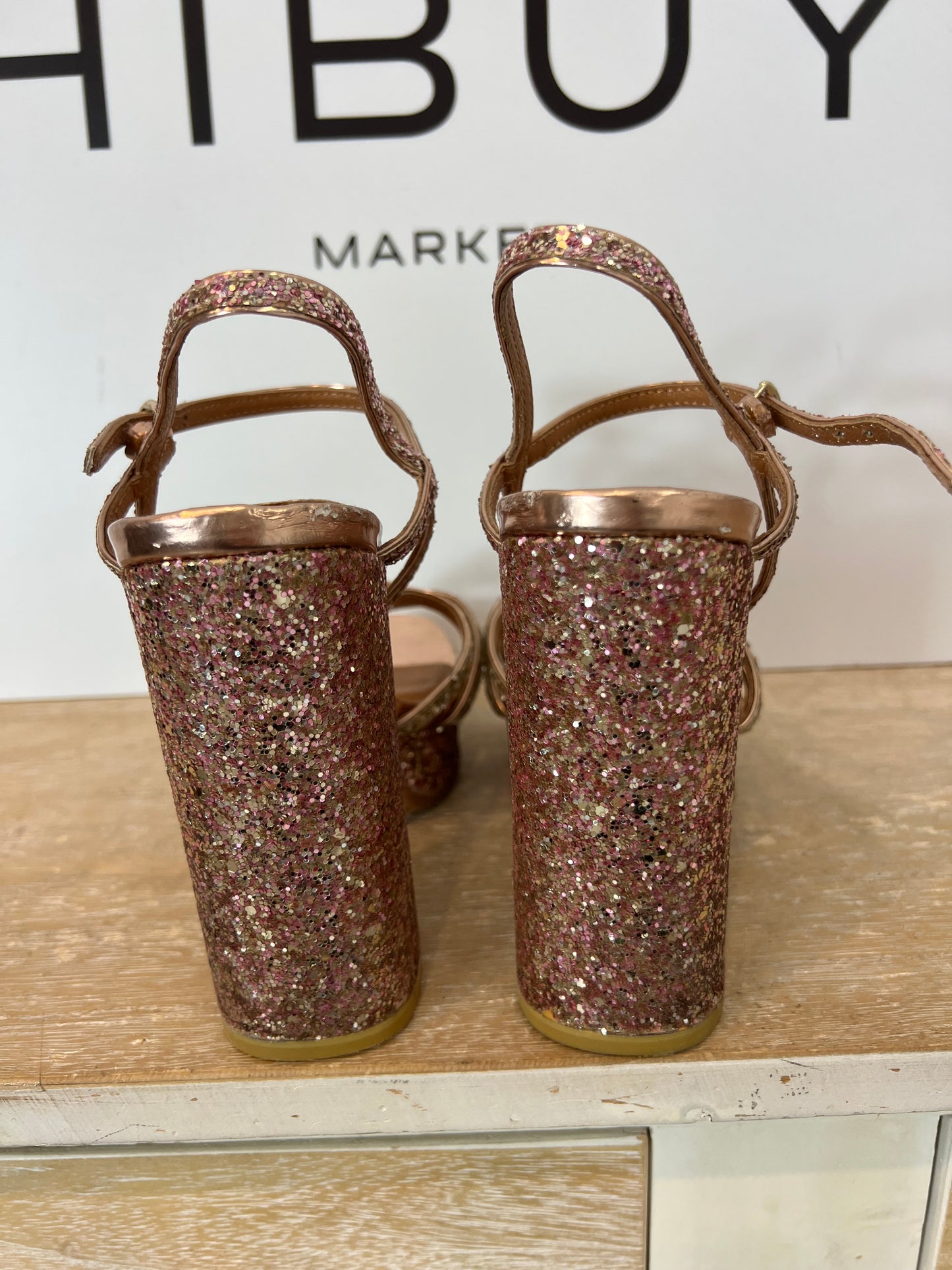 ASH. Sequin platform sandal. T 39