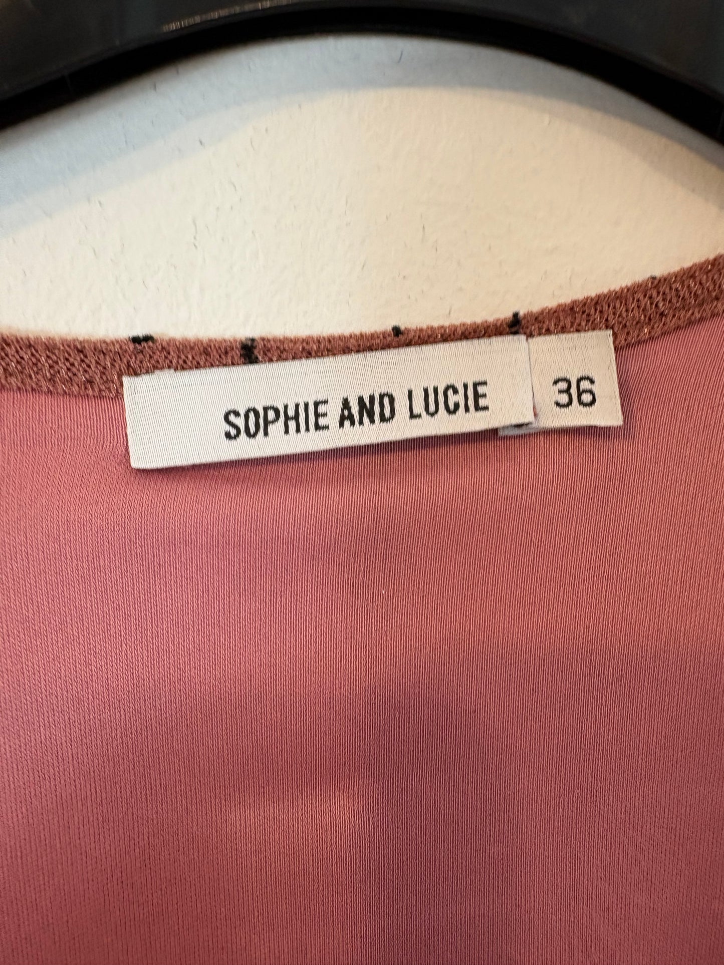 SOPHIE AND LUCIE. Total look pink details T.36 (tare)