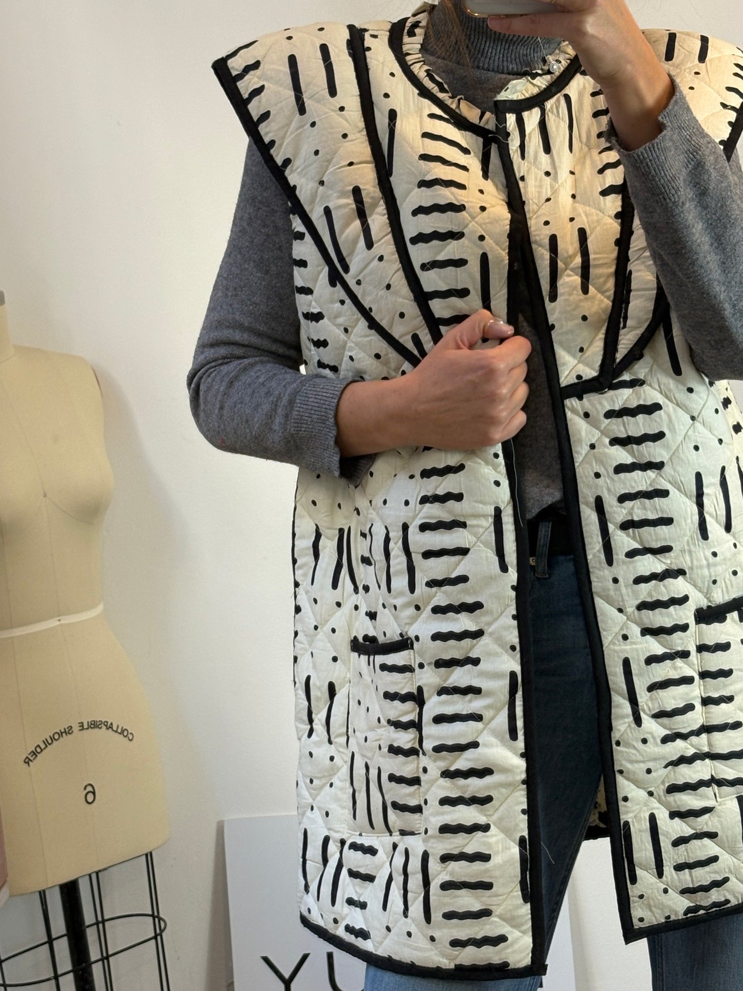 CHERRIES. Flowy purple top. Size XL