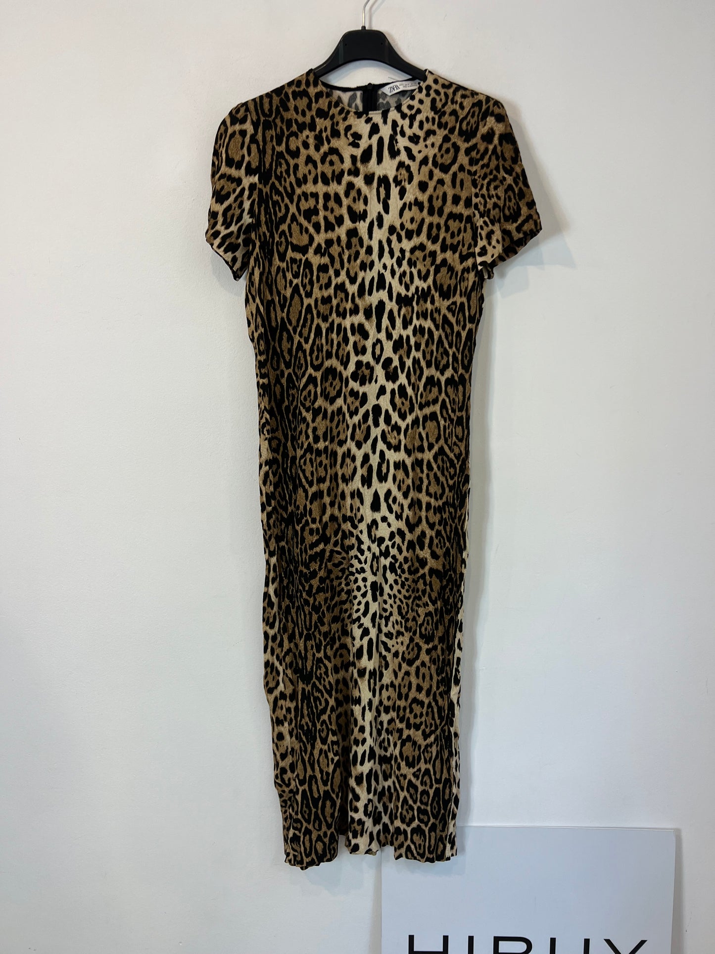 ZARA. Vestido midi animal print fluido. T XS