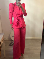 MERYFOR. Total look traje de chaqueta rosa T.38