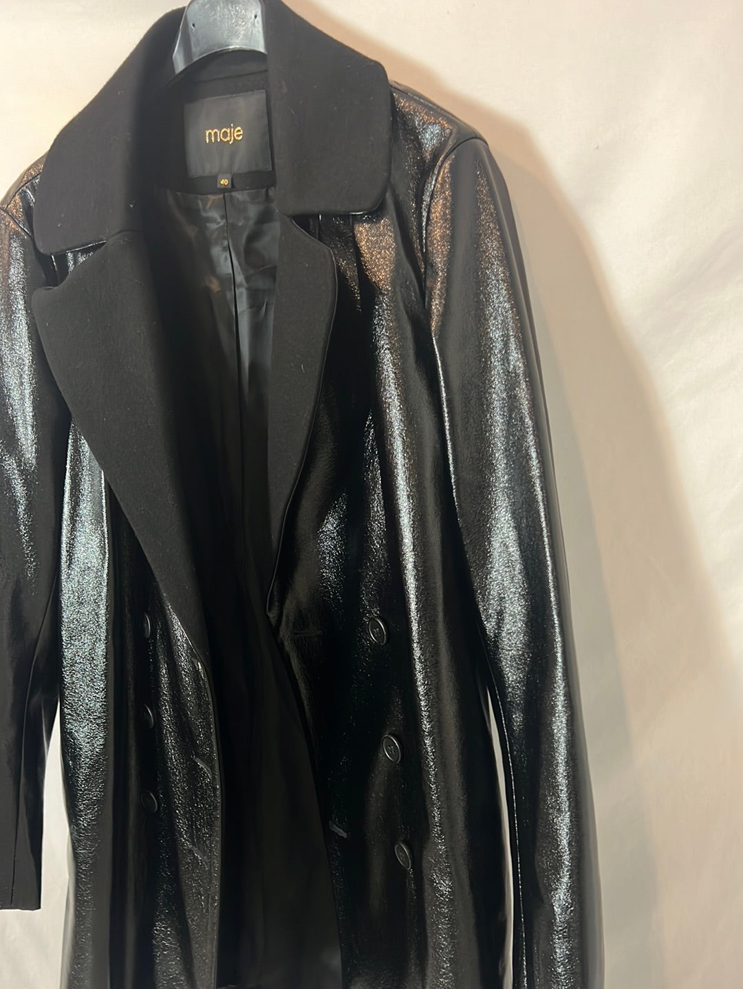 MAJE. Abrigo fino negro doble textura. T 40