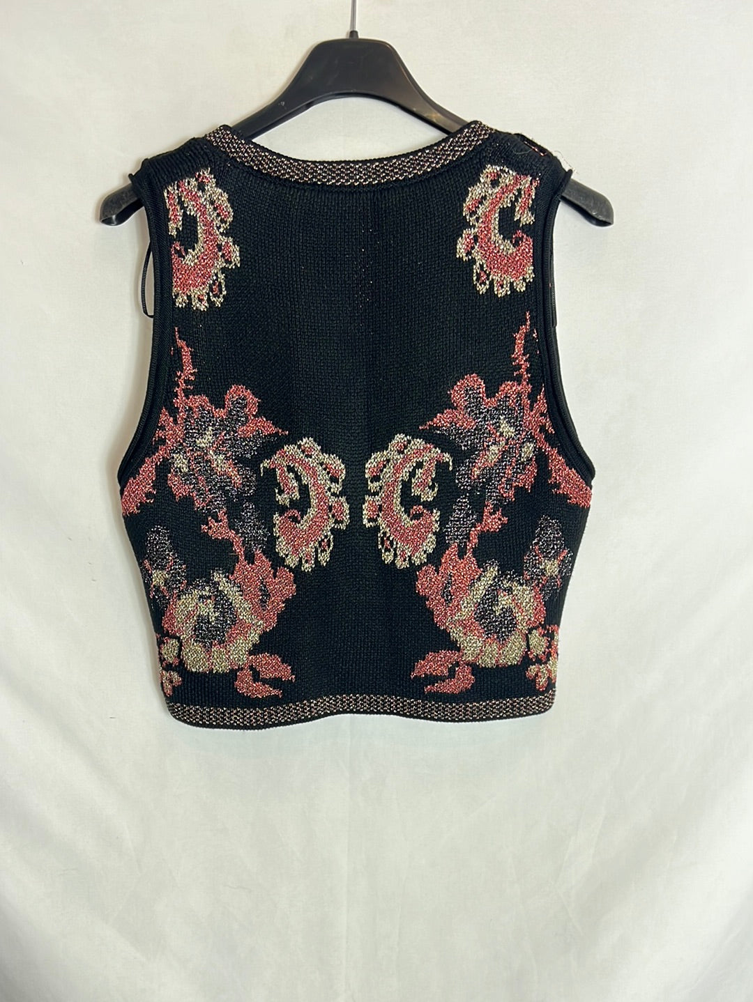 ZARA. Embroidered knit top/vest Ts