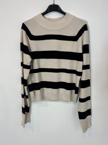 EASY WEAR. Striped perkins collar sweater. TL (S)