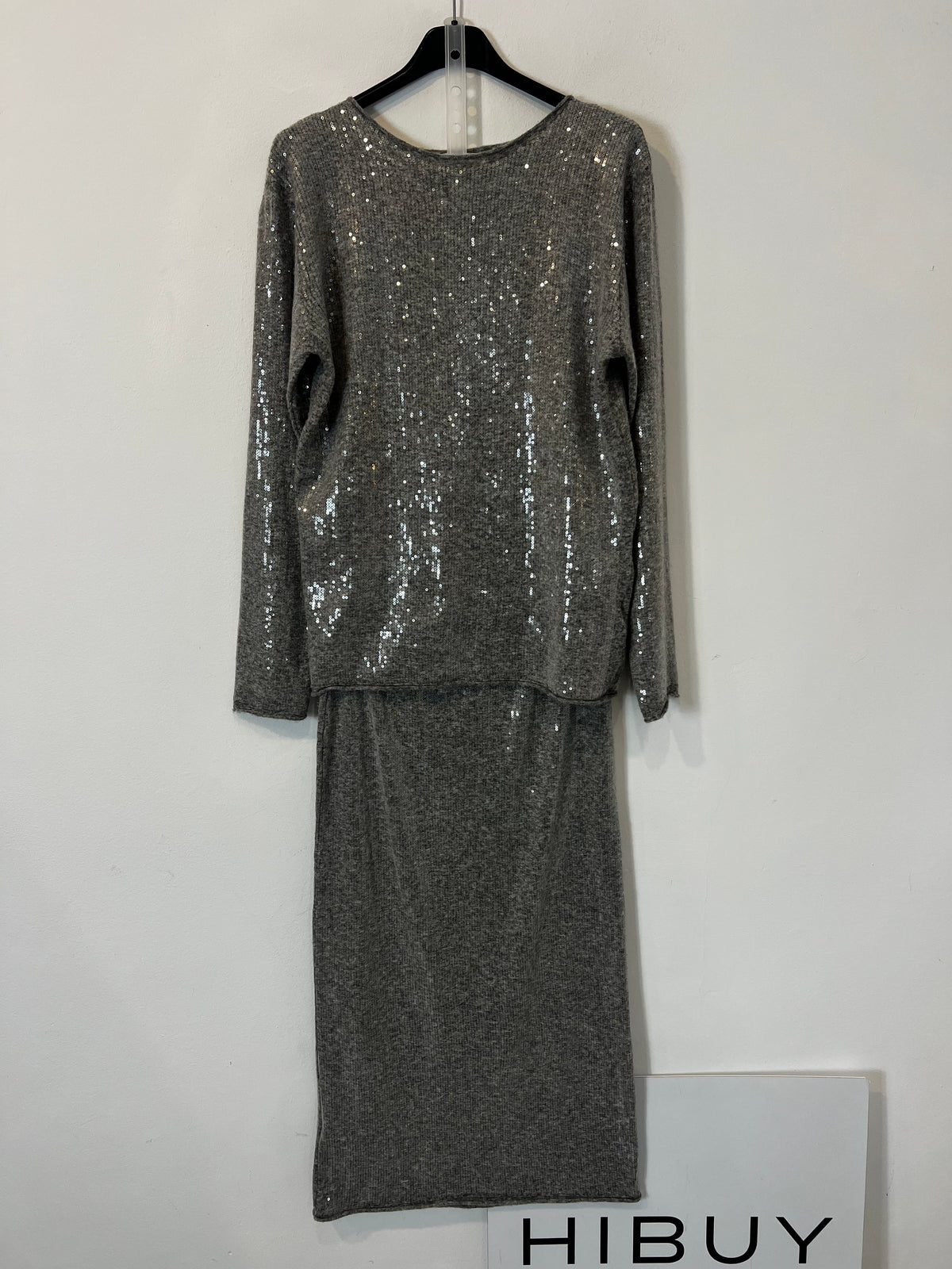 ZARA. conjunto gris lentejuelas con lana