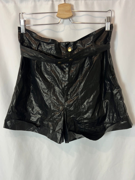 ISABEL MARANT. Textured black shorts. Size 38