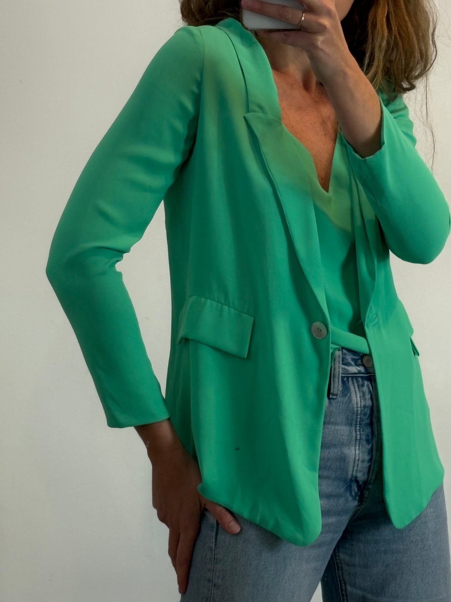 CONCHITA SAINZ. Conjunto verde fluido