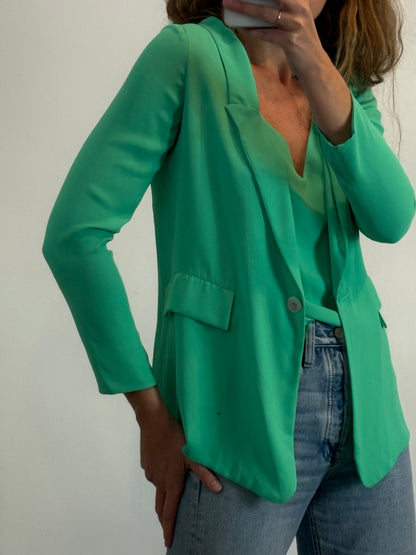 CONCHITA SAINZ. Conjunto verde fluido