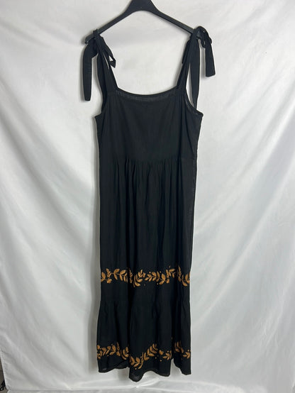 CORTEFIEL. Black embroidered cotton dress. TS (M)