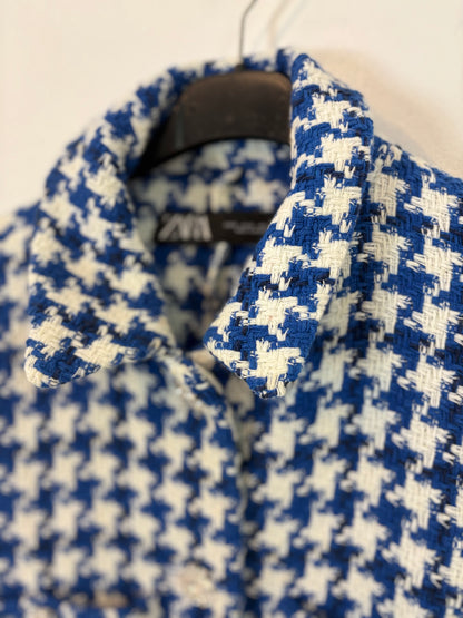 ZARA. Chaqueta tweed bicolor botones joya. T S