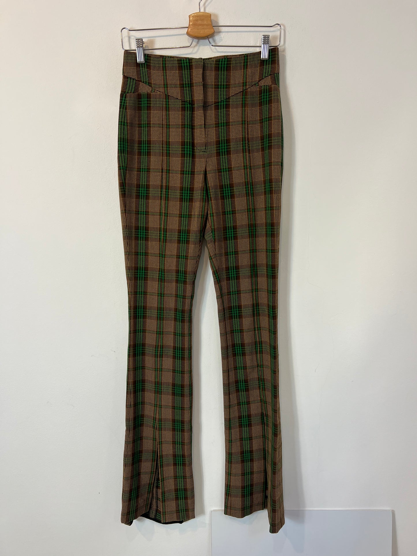 UTERQÜE. Pantalón cuadros aberturas