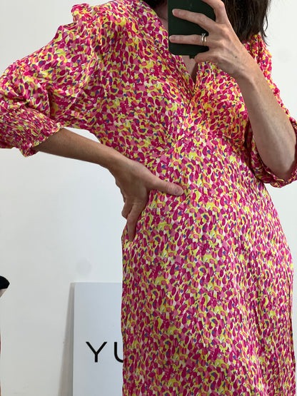 MUSCARI. Vestido midi tonos flúor. T M