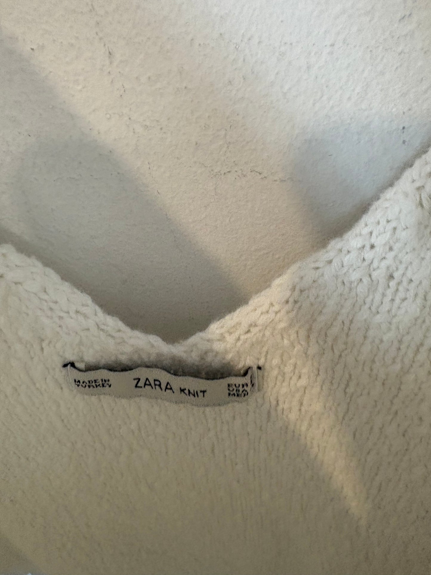 ZARA. Top punto blanco  T.s