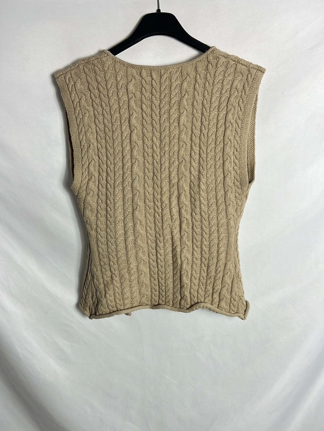 ZARA. Chaleco beige ochos abotonado. T S