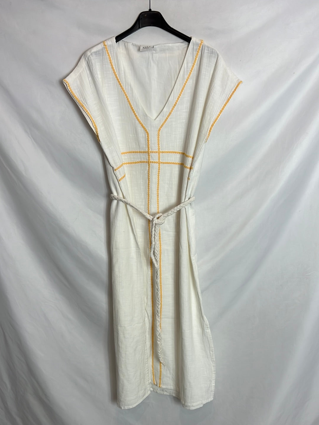 VILA. Vestido midi blanco botados  amarillos. T 38