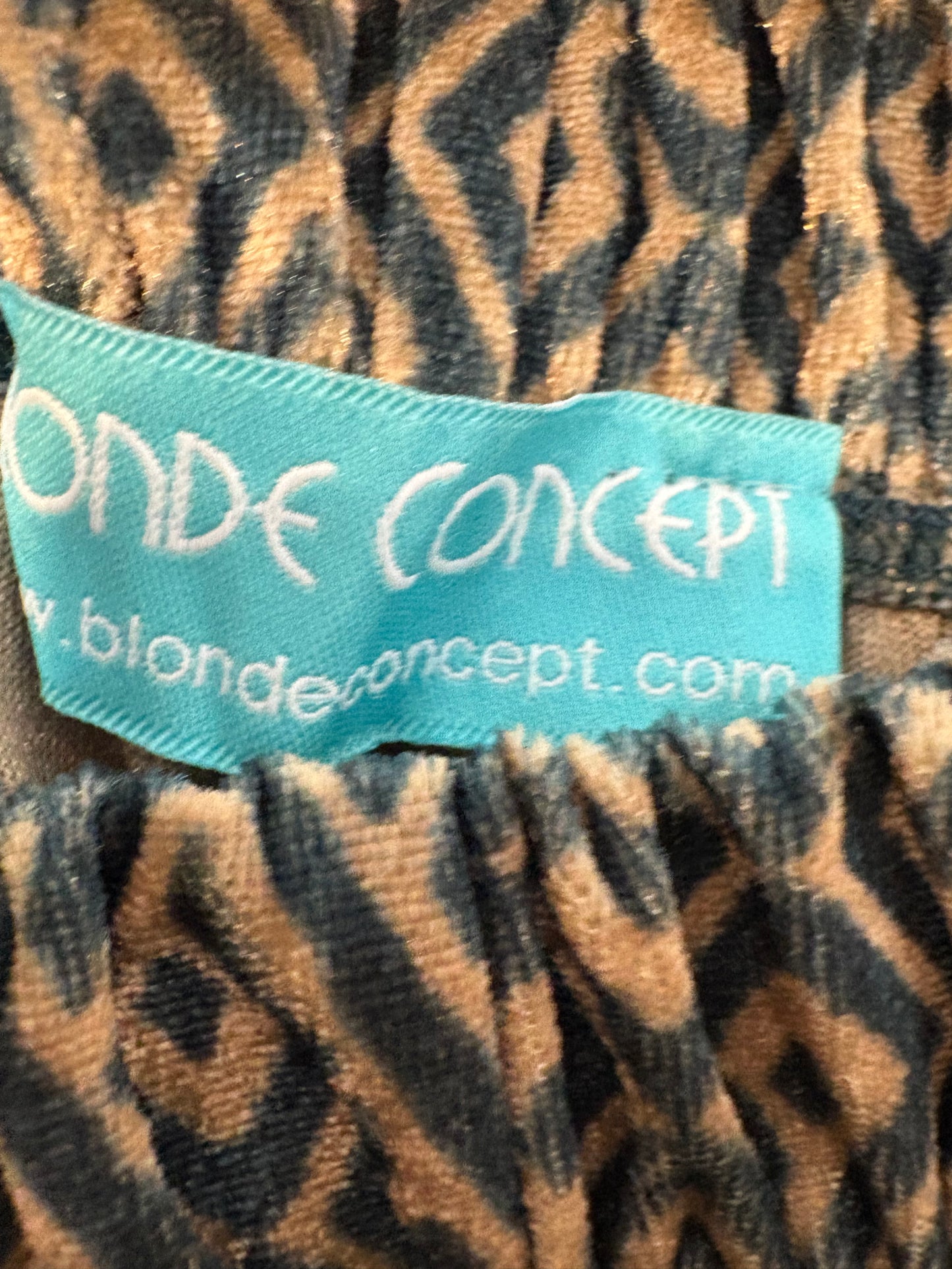 OTRAS. Pantalón terciopelo estampado