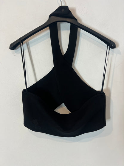 ZARA. Crop top negro al cuello. T M