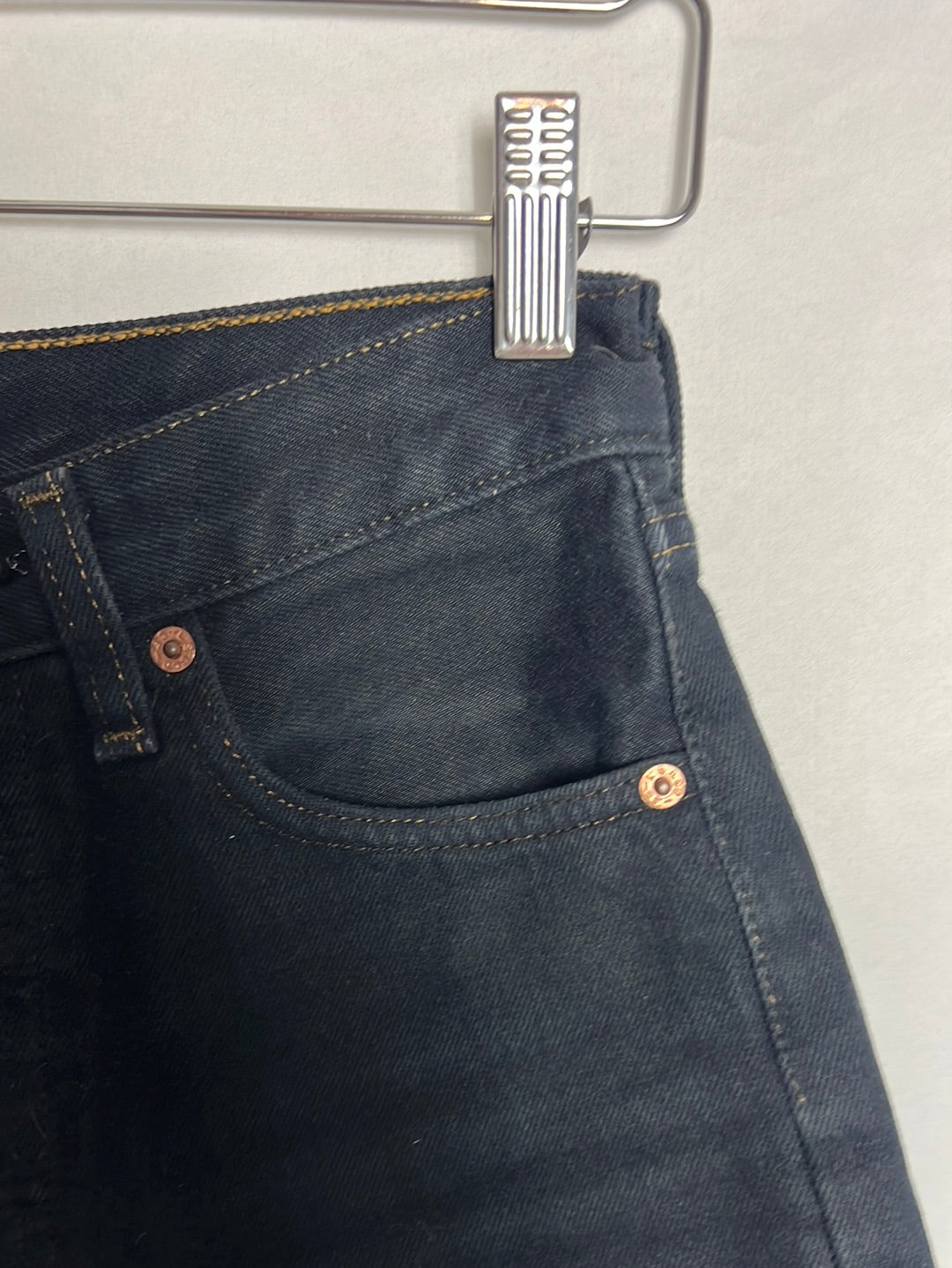 LEVI’S. Denim shorts azul oscuro. T 29 (36)