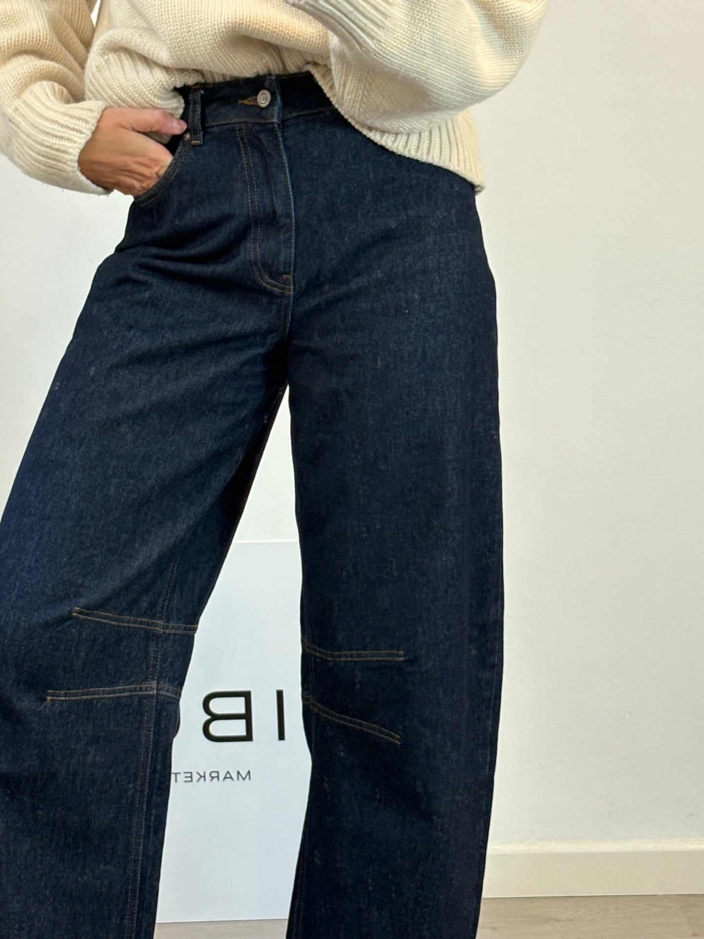 ALIGNE. Pantalón denim oscuro