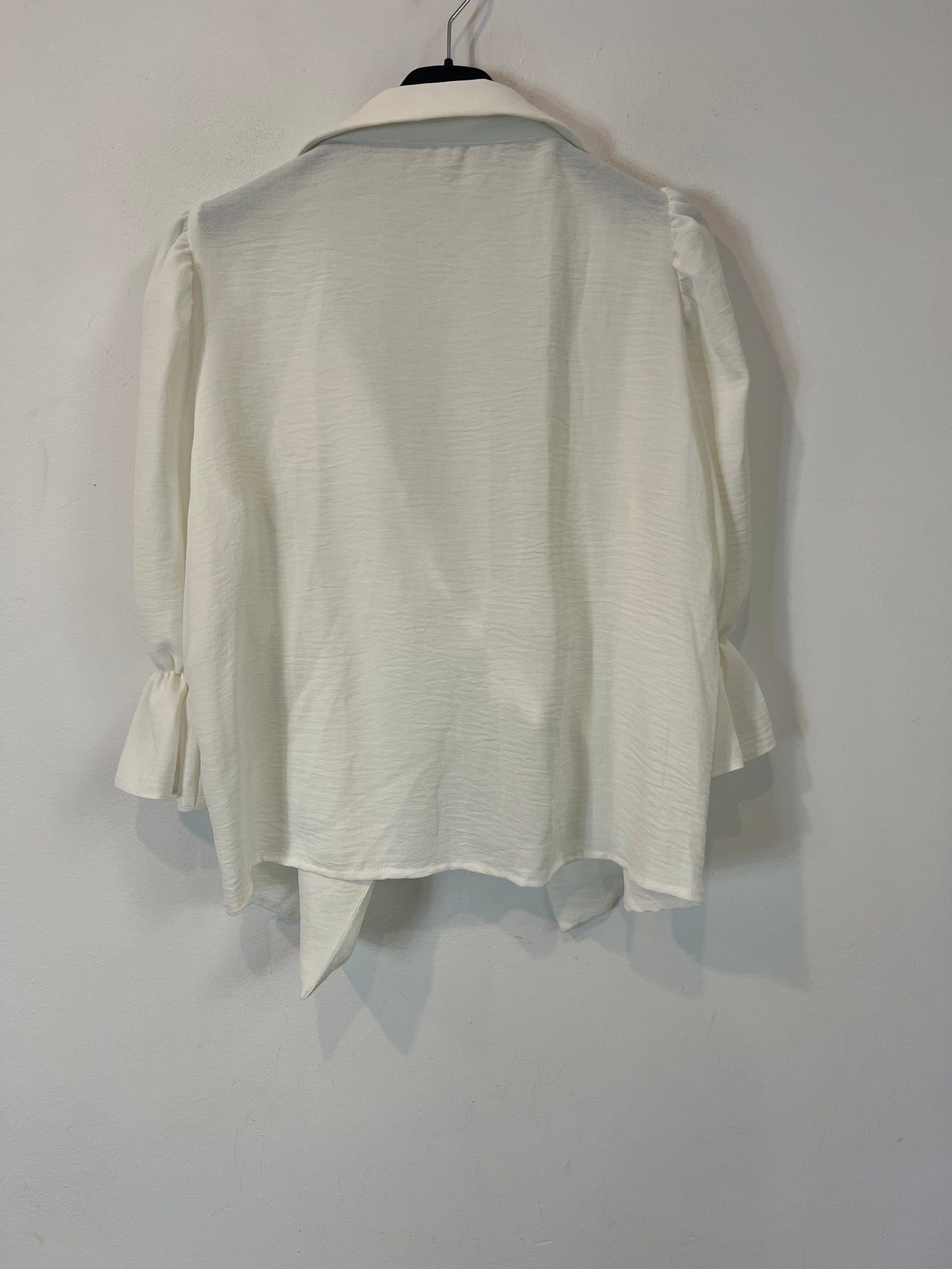 OTHERS. White bow top YOUR(s)