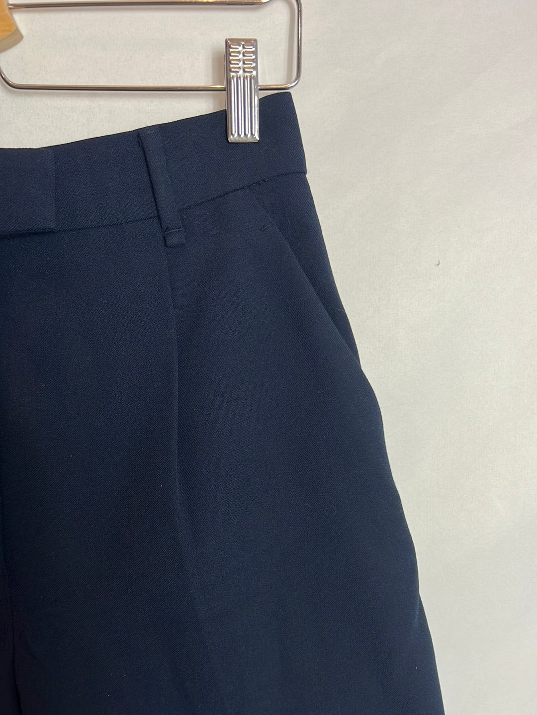 ZARA. Bermuda larga azul. T S