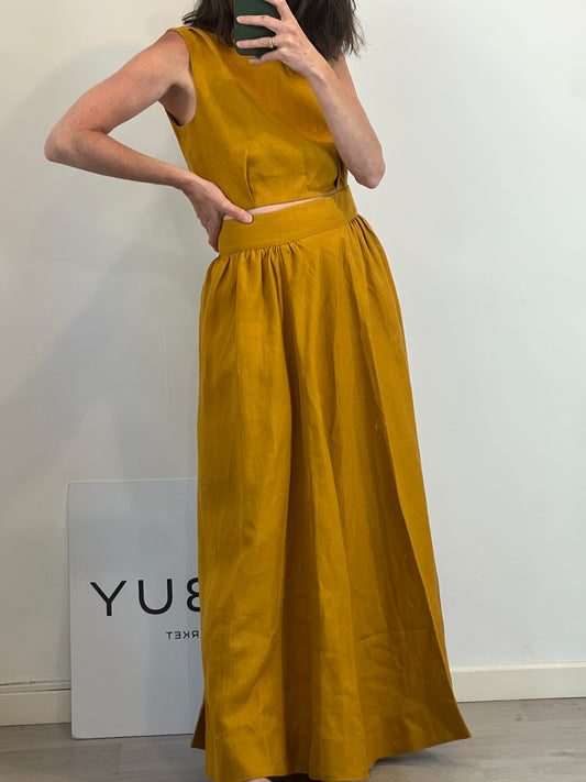 SÉZANE. Total look lino mostaza. T 34/36