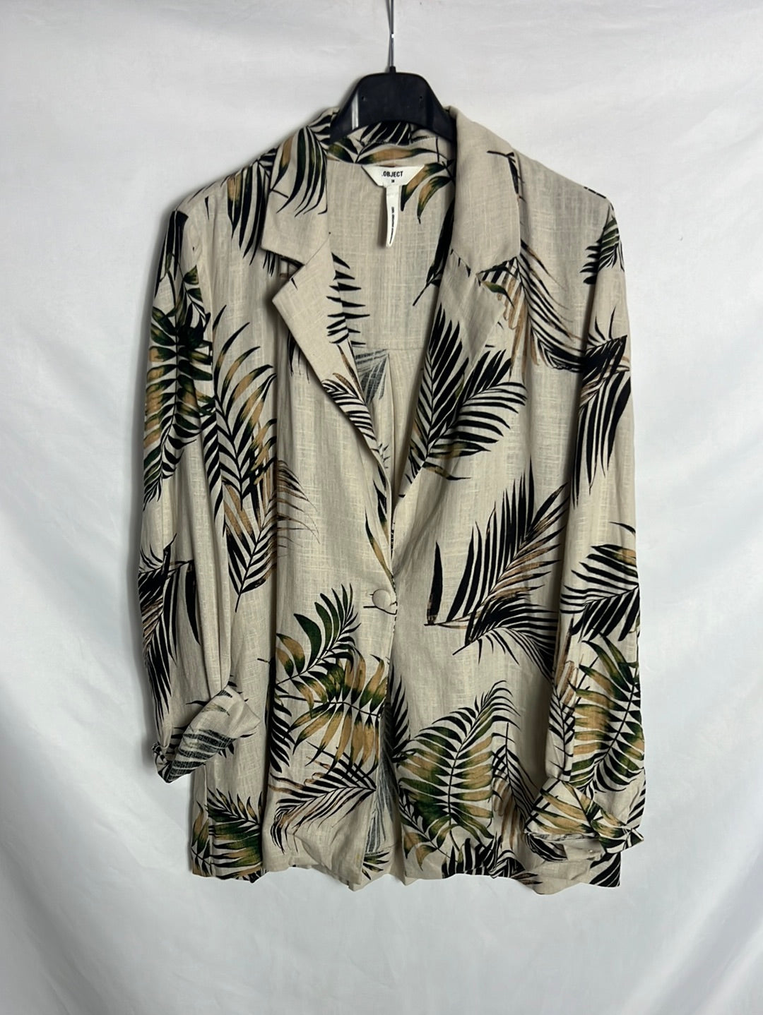 OBJECT. Blazer beige estampado hojas . T 38