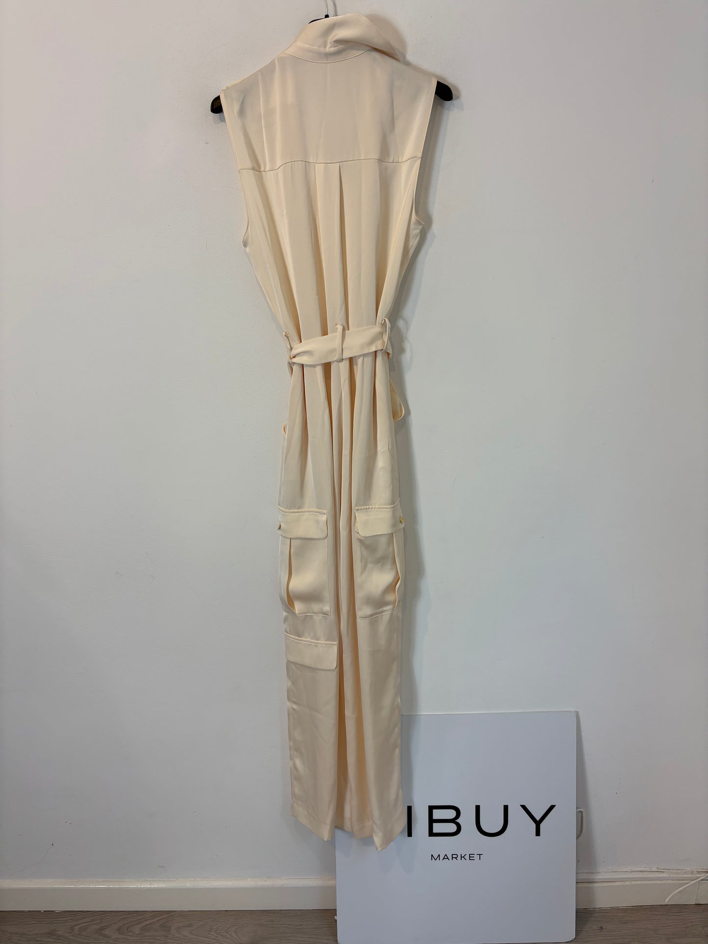 ZARA. Mono beige satinado. T XS