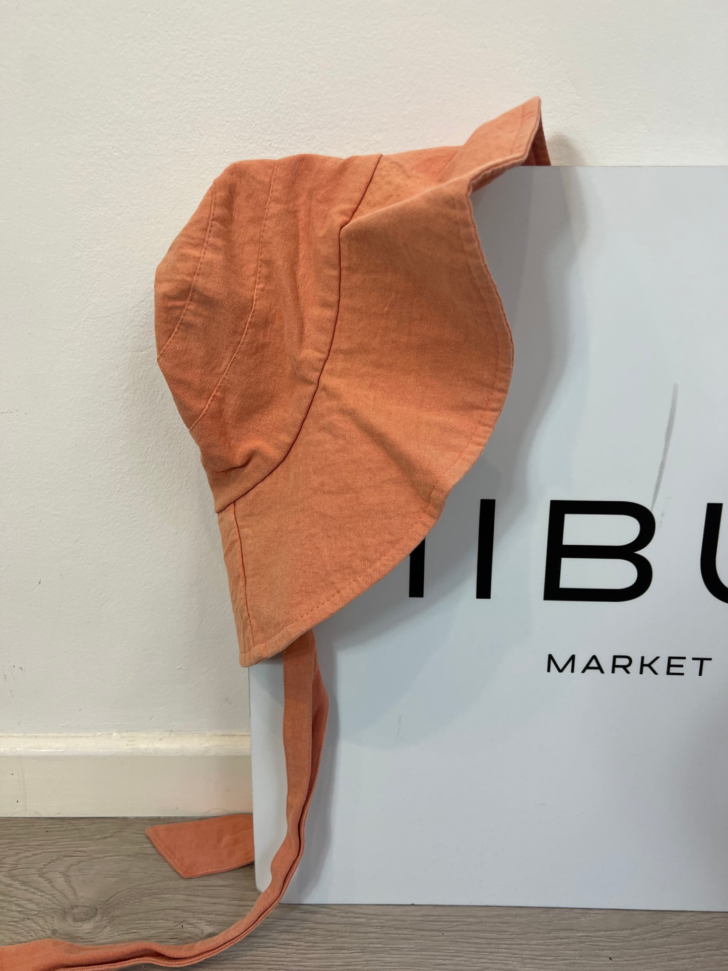 ZARA. Bucket naranja T.s-m