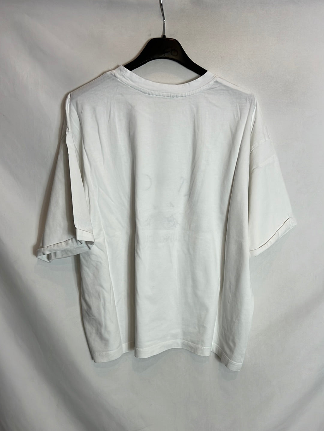 PRIMARK. Camiseta blanca letras. T L