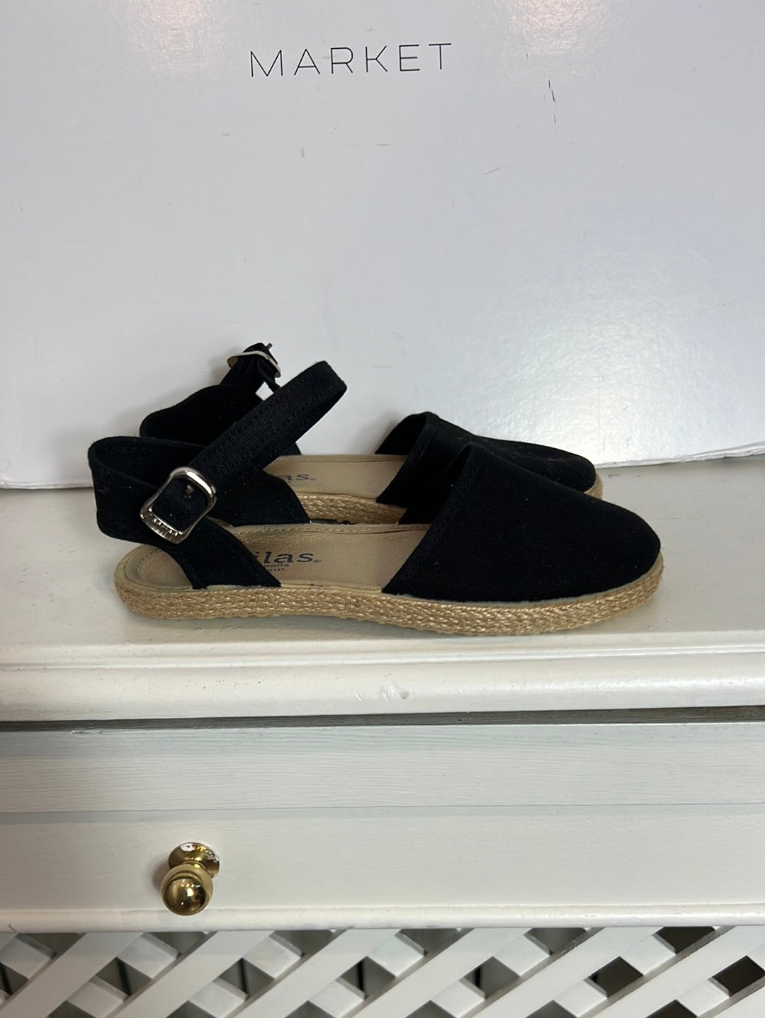 BATILAS. Black esparto grass shoes for girls. Size 27