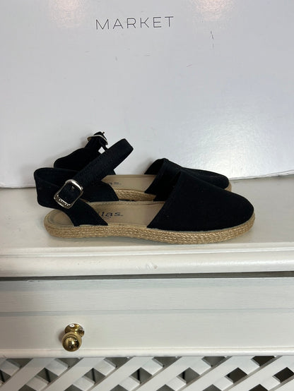 BATILAS. Black esparto grass shoes for girls. Size 27