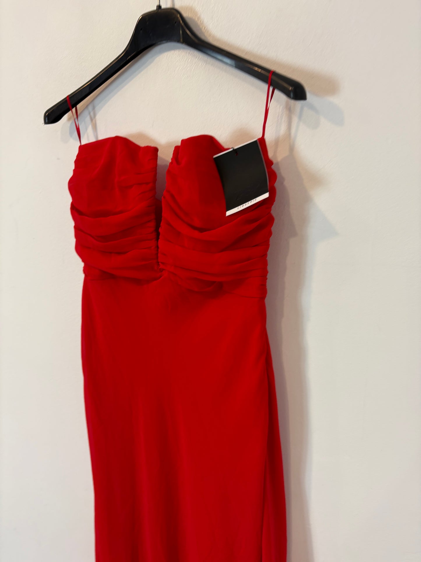 ZARA. Red strapless dress. TS