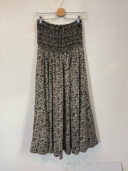 MASSCOB. Falda larga / vestido estampado