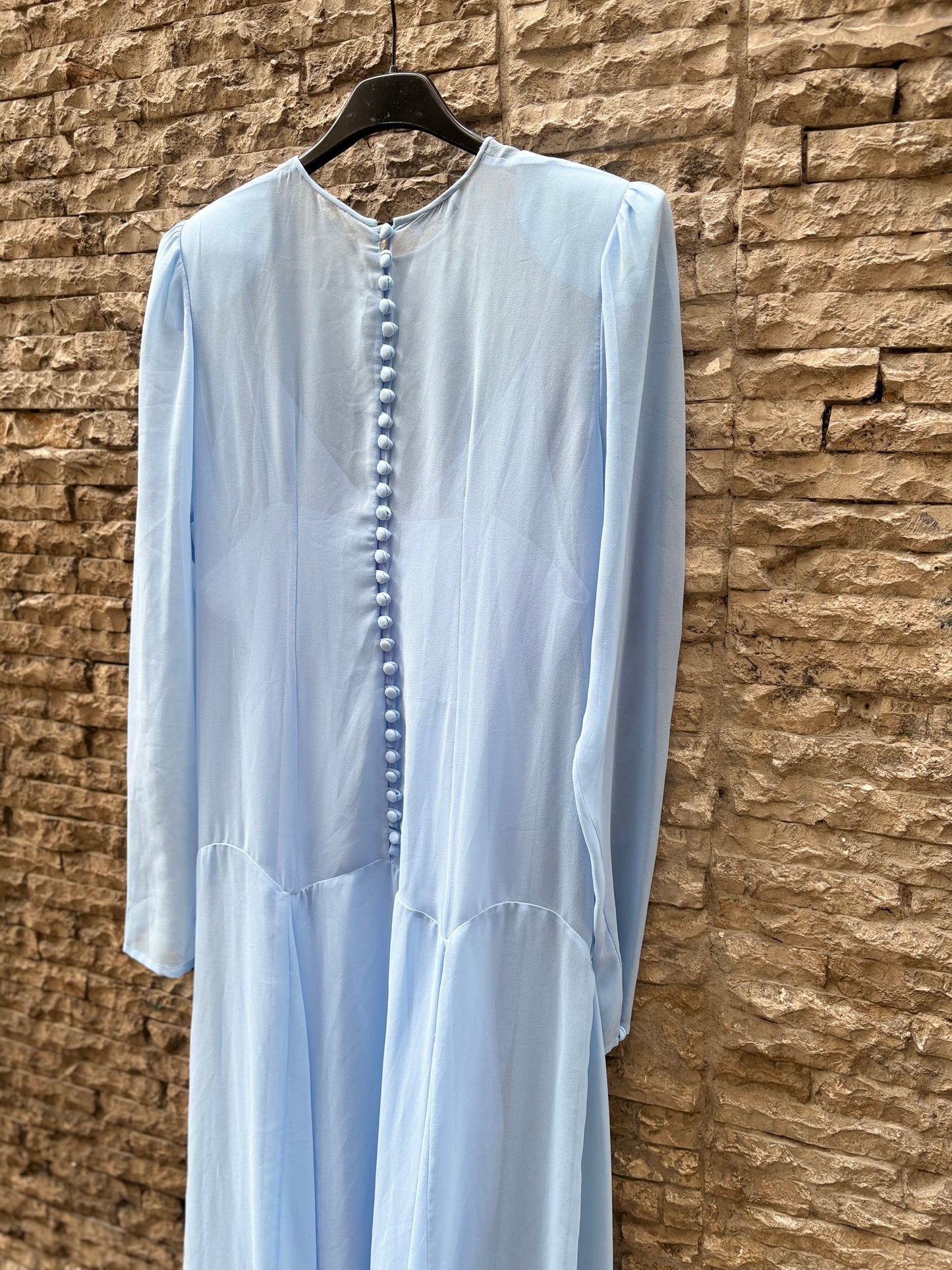 ANDION. Vestido azul claro gasa